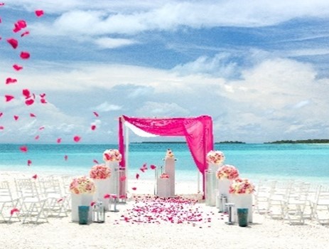 حفلات زفاف تبقى في البال مع عروض التقدم بالخطوبة فائقة التميز Oh-so kool في كانديما المالديف!