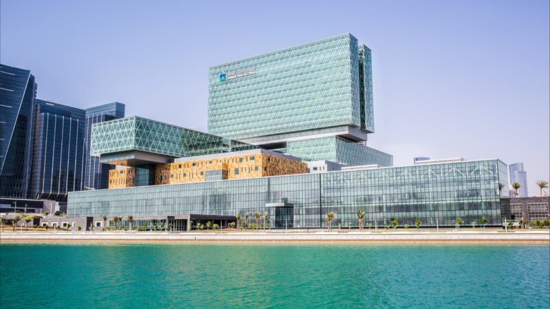 مستشفى كليفلاند كلينك أبوظبي يتصدر قائمة “نيوزويك” لأفضل المستشفيات الذكية